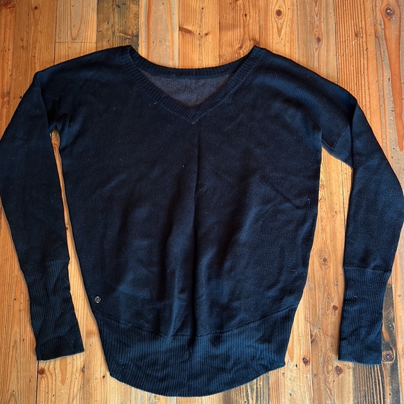 Lululemon reversible sweater - Picture 2 of 6